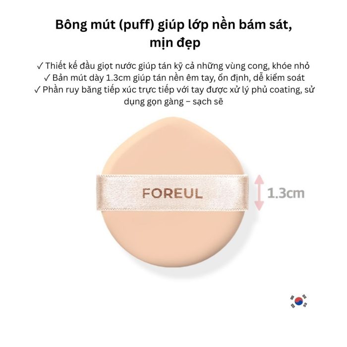 Cận cảnh bông mút (puff) của phấn nước 4OIN, có hình giọt nước hoặc hình tròn.