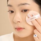 Chân dung người mẫu với lớp nền căng bóng, tự nhiên sau khi sử dụng 4OIN Daily Relax Fit Cushion.